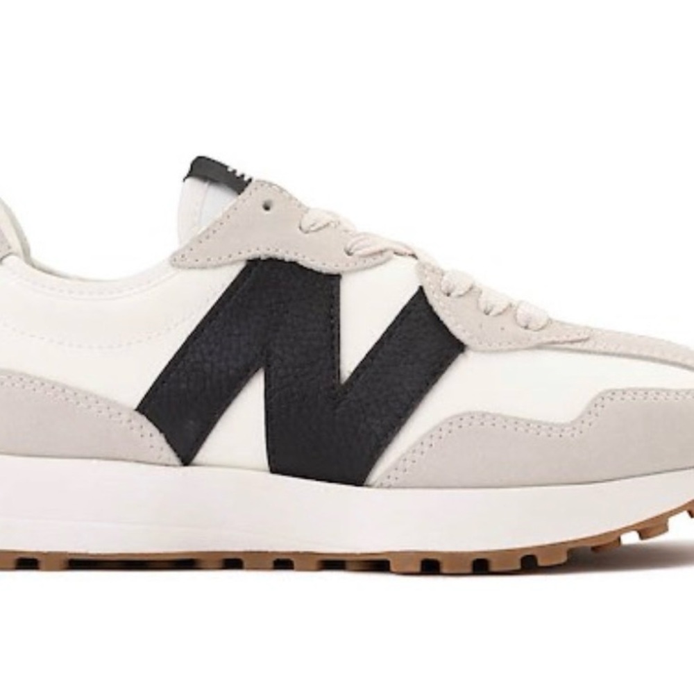 New Balance Men's Cream and Black Sneakers